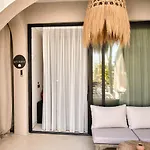 No908 Sunset Hotel