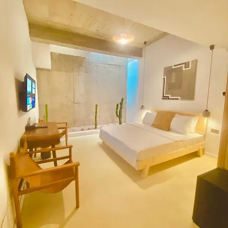 Hotel No908 Sunset Bar Cesme